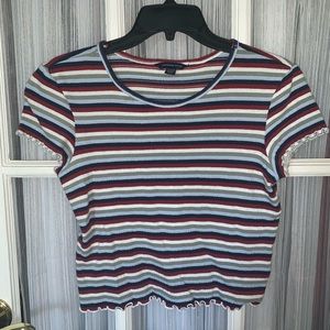 multi colored tee with lettuce trim
